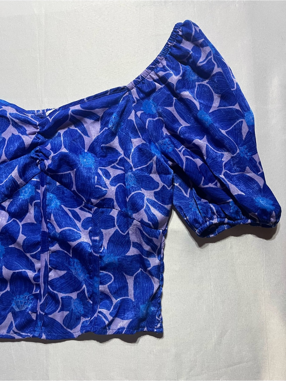 Sienna Sky Off-Shoulder Women’s Medium Blue Floral Short Sleeve Bodice Crop Top